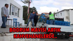 Bodrum genelindeki kahvehanelere çivit mavisi ahşap sandalyeler dağıtılmaya başlandı