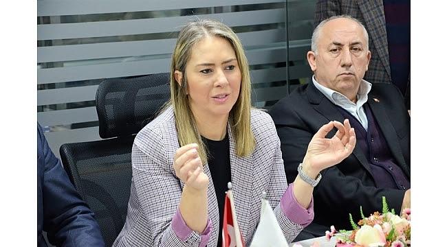 AK Partili Çankırı’dan Başkan Soyer’e:  "Biz hizmet ederiz siz şov yaparsınız"