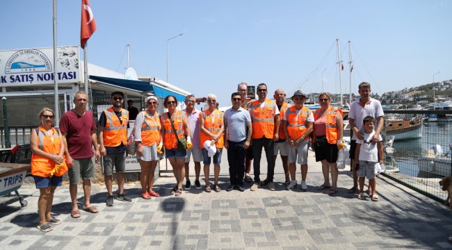 Gündoğan'da Deniz Dibi Temizliği