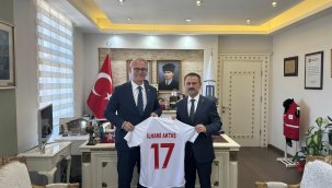 THF Başkanı Uğur Kılıç: "Çanakkale plaj hentbolunun merkezi olacak"