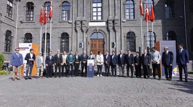 Türkiye Kültür Yolu Festivali'nin on dördüncü durağı, birçok medeniyete ev sahipliği yapmış Diyarbakır oldu