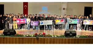 İzmir Atatürk Organize Sanayi Bölgesi Nedim Uysal Mesleki ve Teknik Anadolu Lisesi Öğrencilerinden Robotik Yarışmada Büyük Başarı!