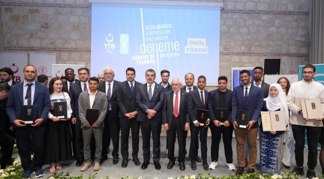 Milli Eğitim Bakanı Yusuf Tekin, Uluslararası Öğrencilerin Deneme Yarışması Ödül Törenine Katıldı