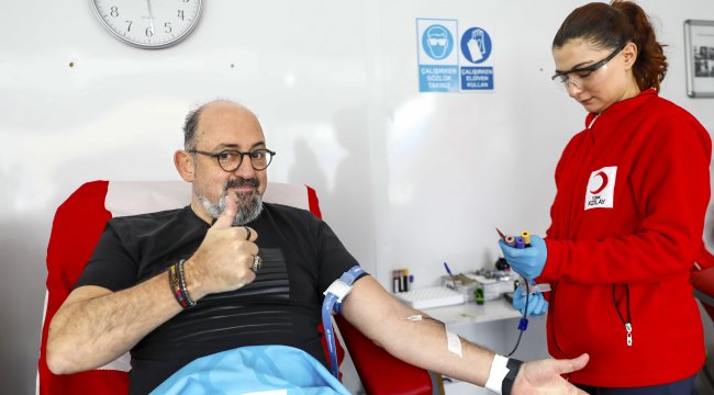 Prof. Dr. Sinan Canan’dan Kan Bağışı Çağrısı: “Birbirimize Candan Bağlıyız”