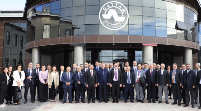 Rektör Hacımüftüoğlu'nun Yerli İlaç Vizyonu Hayata Geçiyor