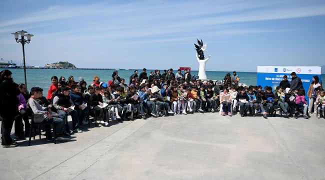‘Üreten bir Türkiye için kitap okuyoruz”