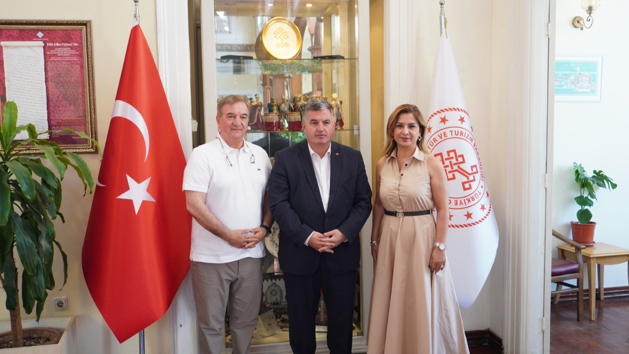 İzmir Turizminin sorunları ve çözümleri konuşuldu