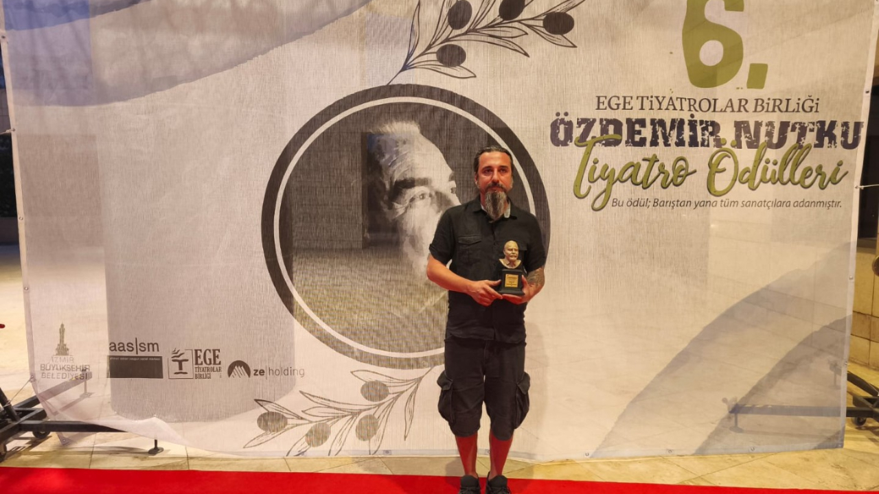 Bodrum Belediyesi Şehir Tiyatrosu’na “Yılın En İyi Oyun Afiş Tasarımı” Ödülü