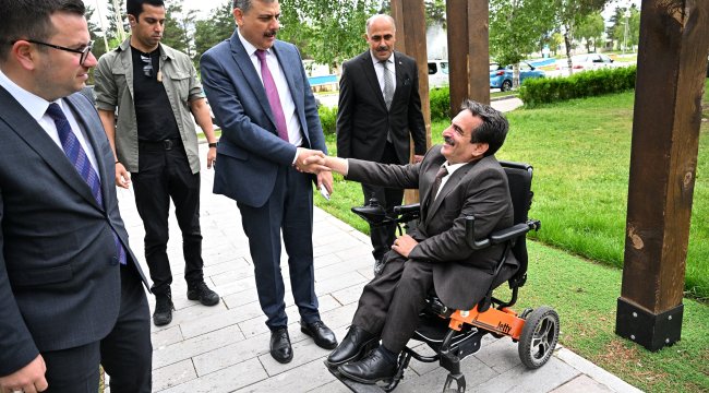 Erzurum Valisi Mustafa Çiftçi engelli vatandaşlarla bir araya geldi