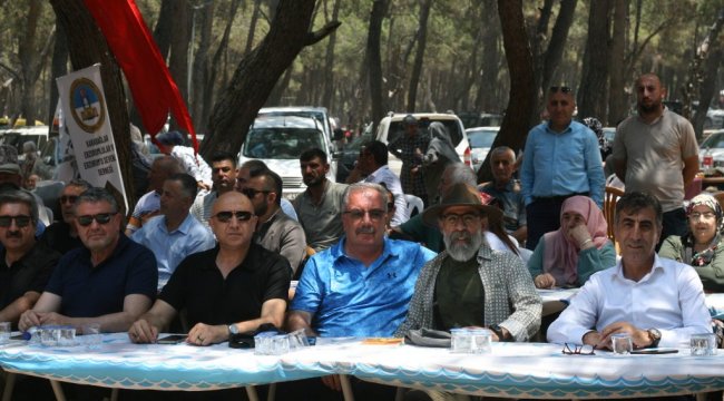 İzmir'de Erzurumlular Şöleni: Binlerce Kişi Kültürel Buluşmada Bir Araya Geldi