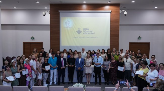İzmir İl Millî Eğitim Müdürlüğünde “İzmir Öğretmen Akademileri Kapanış Töreni” Gerçekleştirildi