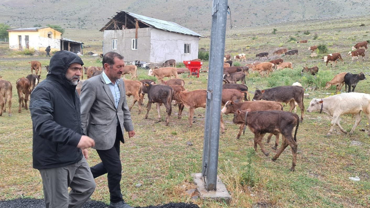 Başkan Mahmut Uçar, Hafta Sonu Mesaisini Mahalle Ziyaretleriyle Sürdürdü