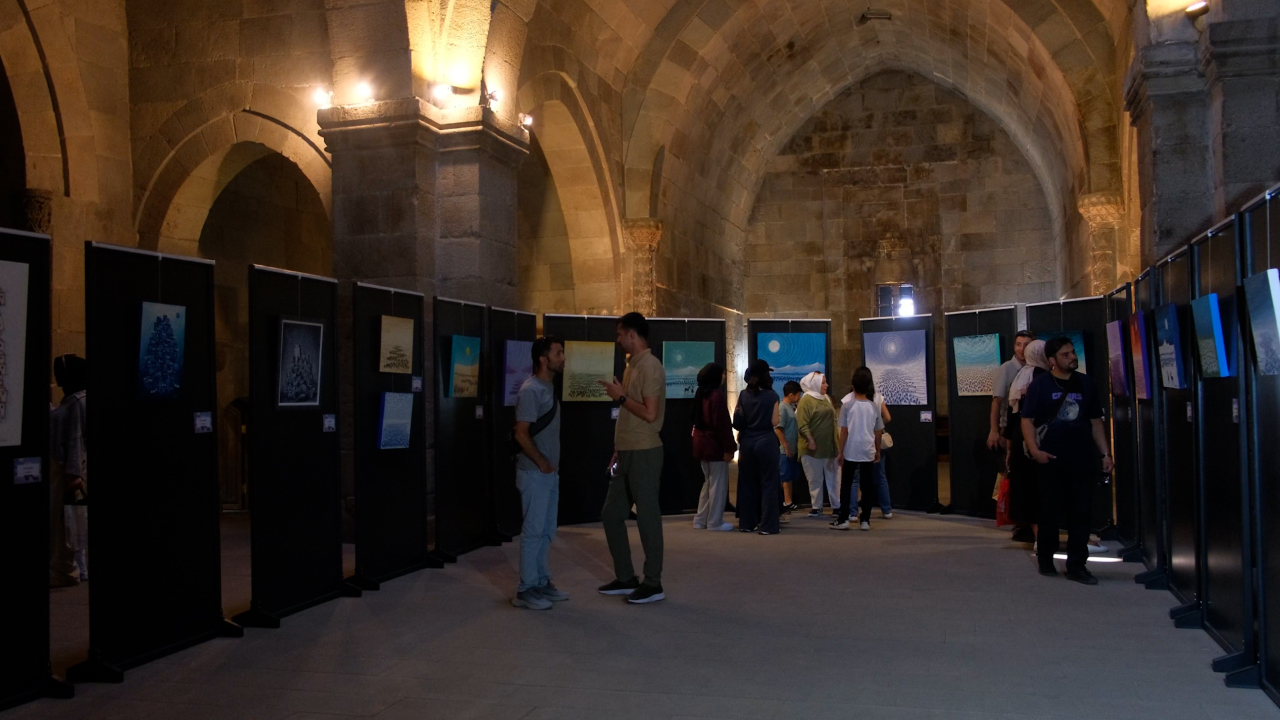Erzurum’da açılan sergiler sanatseverlerin akınına uğruyor