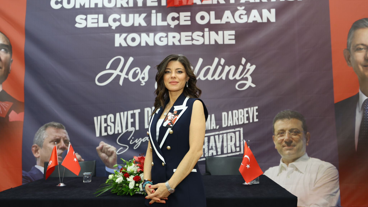 CHP Efes Selçuk’tan İzmir’e aydınlık bir örnek: Belediyeyi de ilçeyi de kadınlar yönetiyor!