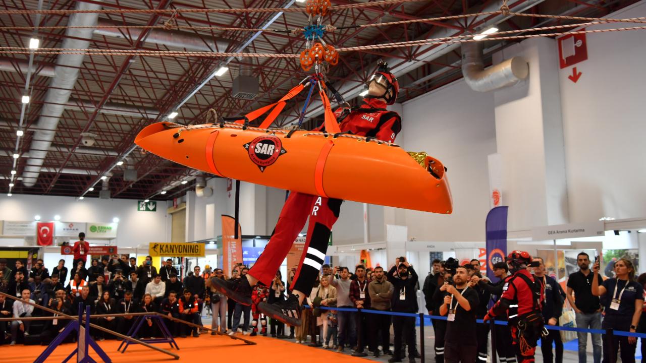 Afet Yönetiminde Yeni Nesil Teknolojiler bir arada