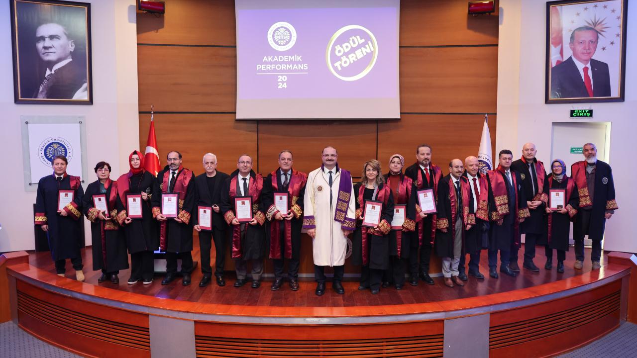 Atatürk Üniversitesi'nde 2024 Yılı Akademik Performans Ödül Töreni Gerçekleşti