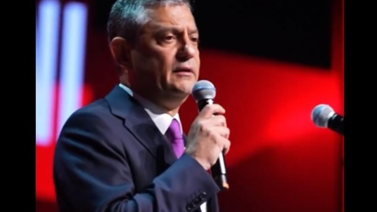 CHP’de Yeni MYK: Özgür Özel’in Siyaset Rotasını Netleştiren Kadro