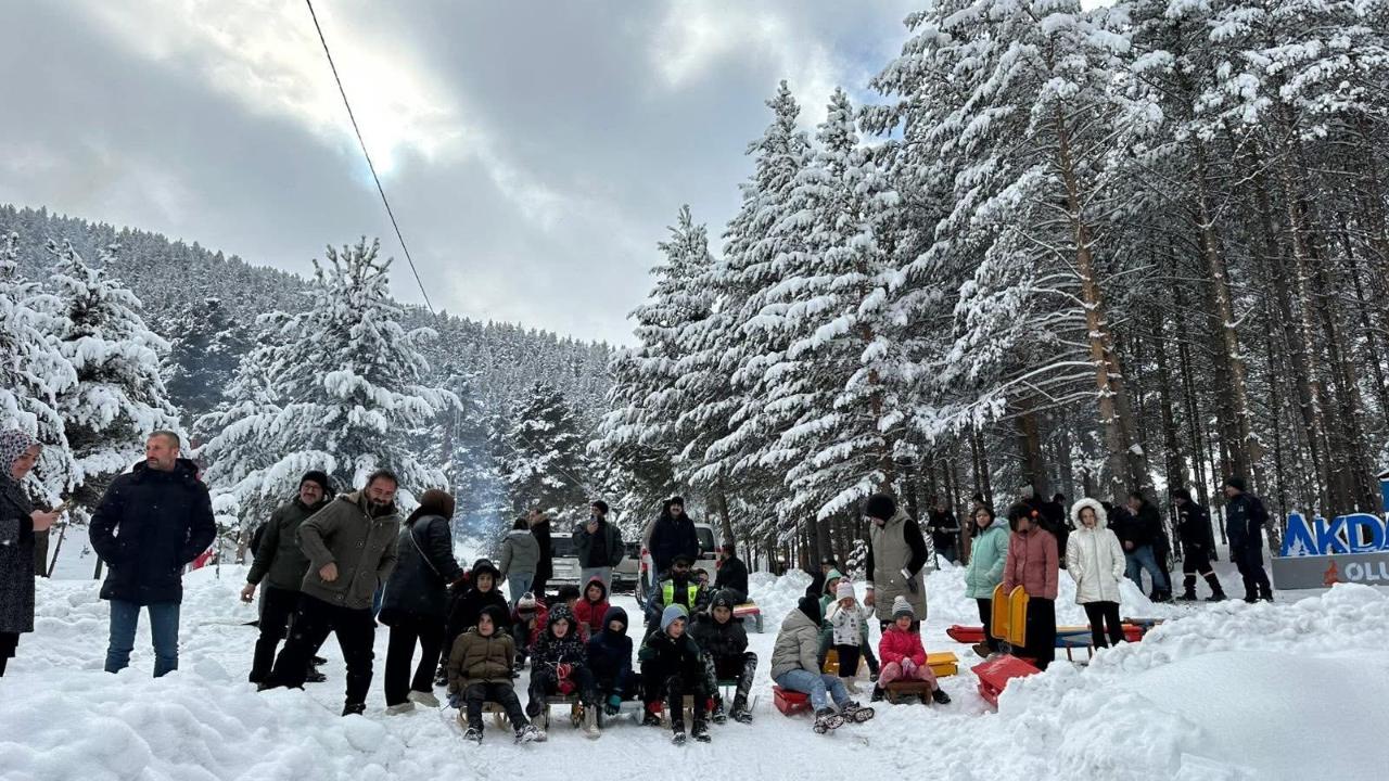 Olur Belediyesi’nden Akdağ’da Coşkulu Kızak Etkinliği