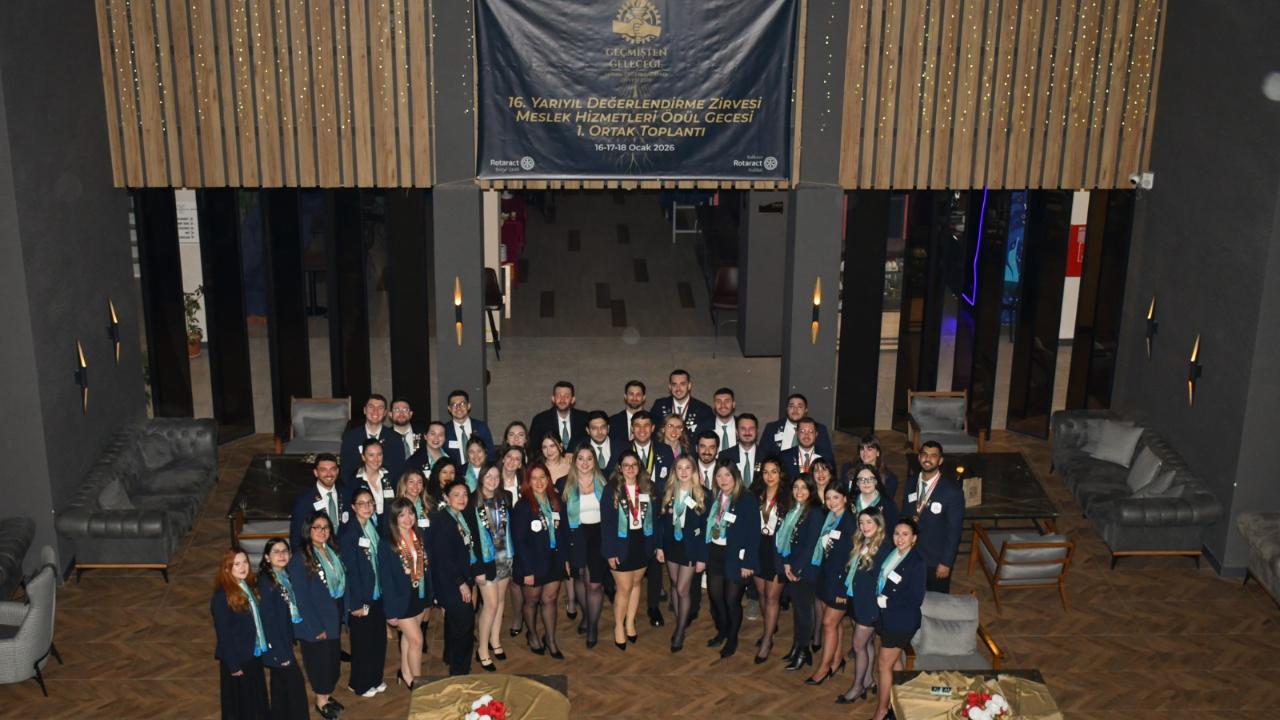 ROTARACT KULÜPLERİNDEN GÜÇLÜ YARIYIL BULUŞMASI