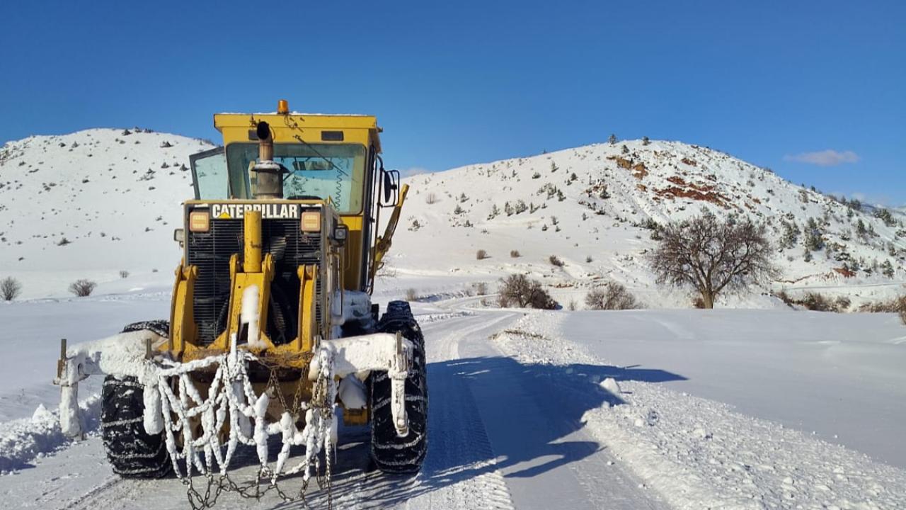 Şenkaya Belediyesi Karla Mücadelede Sahada