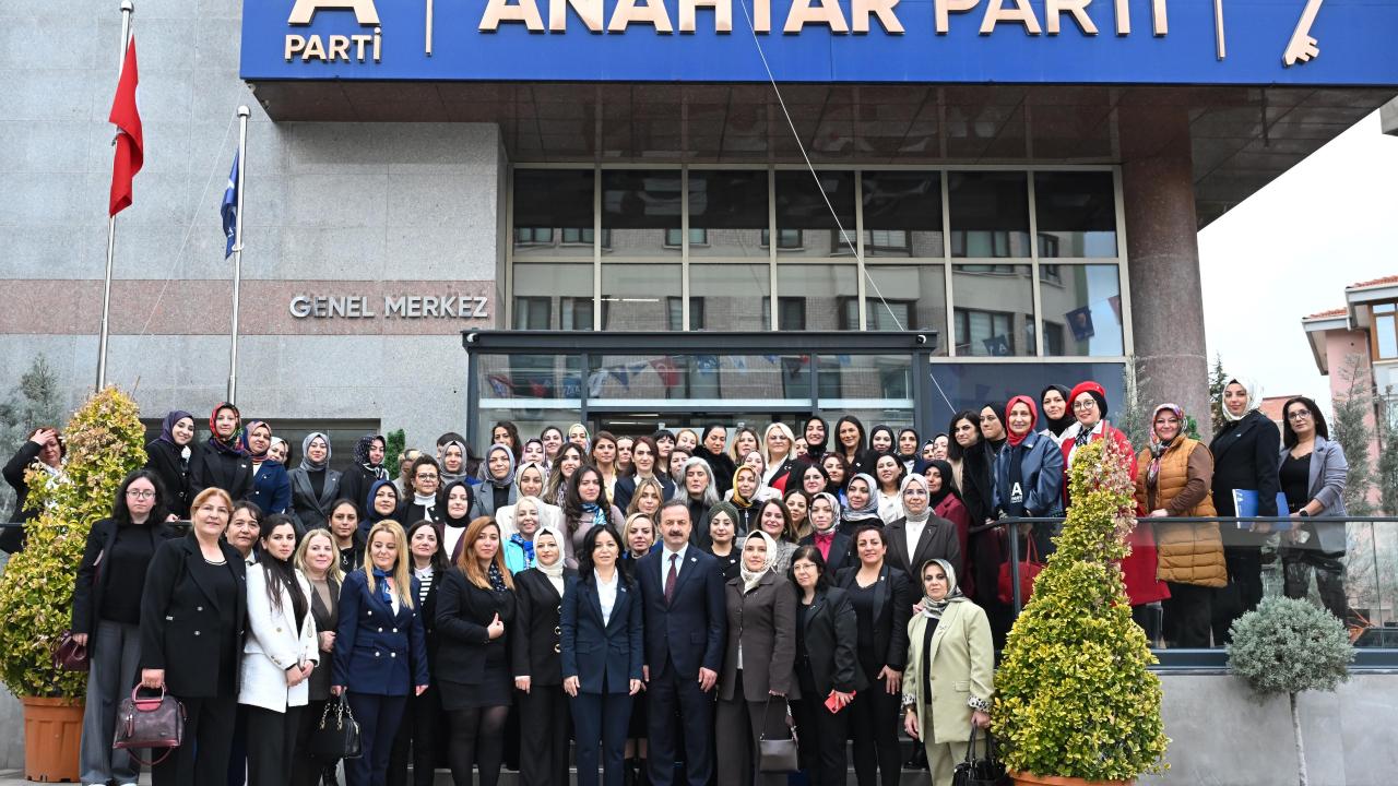 Anahtar Parti Kadın Kollarından ‘100 Bin Kadın Üye ‘Hedefi