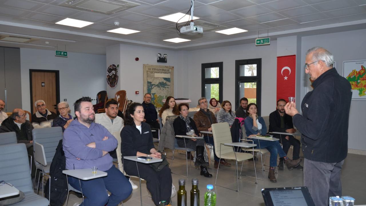 Toprak Okulu’nda Zeytinyağı Tadım Etkinliği Yoğun İlgi Gördü