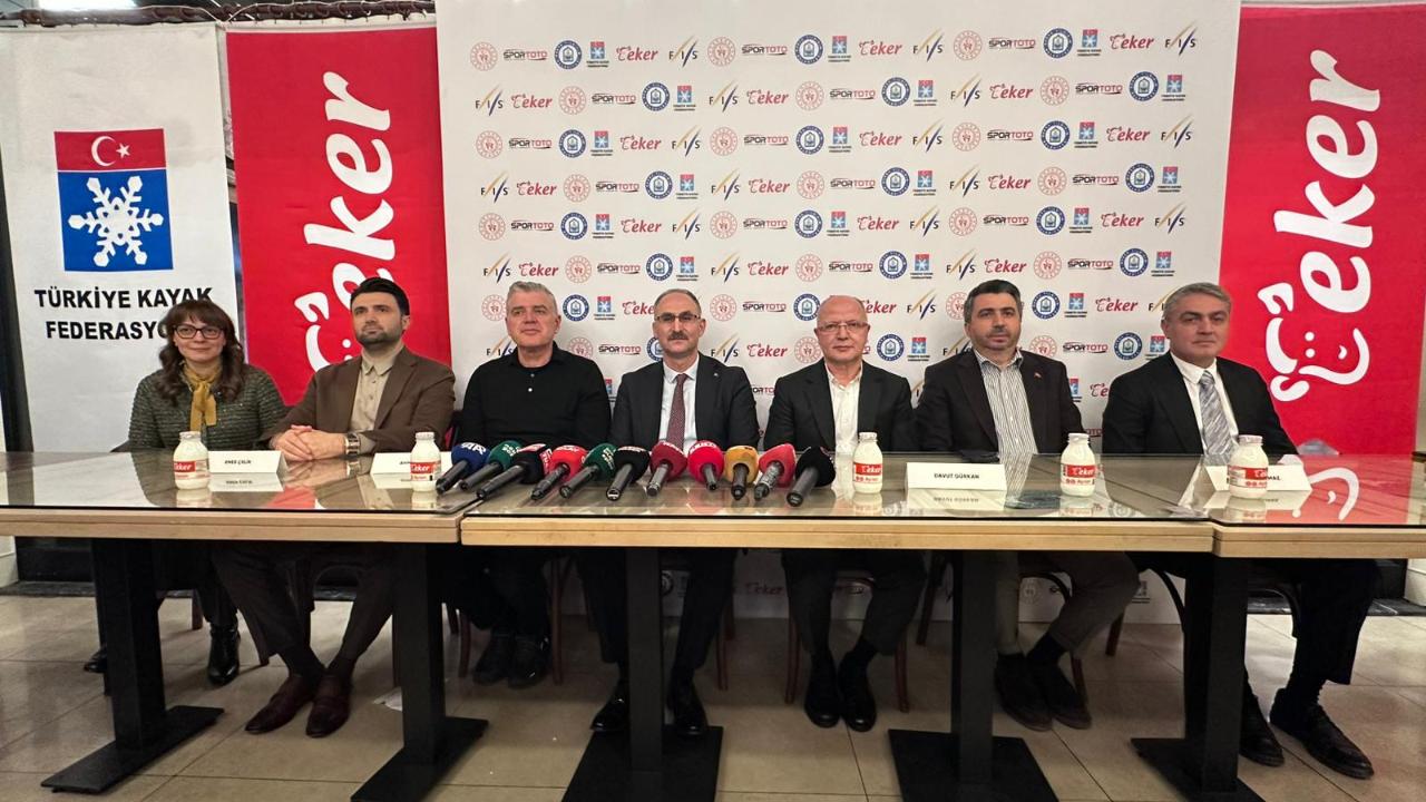 Uludağ'da düzenlenecek Uluslararası 43'üncü Çocuk Kupası ve FIS Uludağ Kupası lansmanı yapıldı