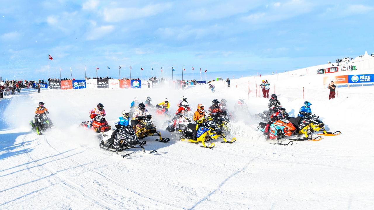 Yeşilay Dünya Kar Motosikleti Şampiyonası Başladı