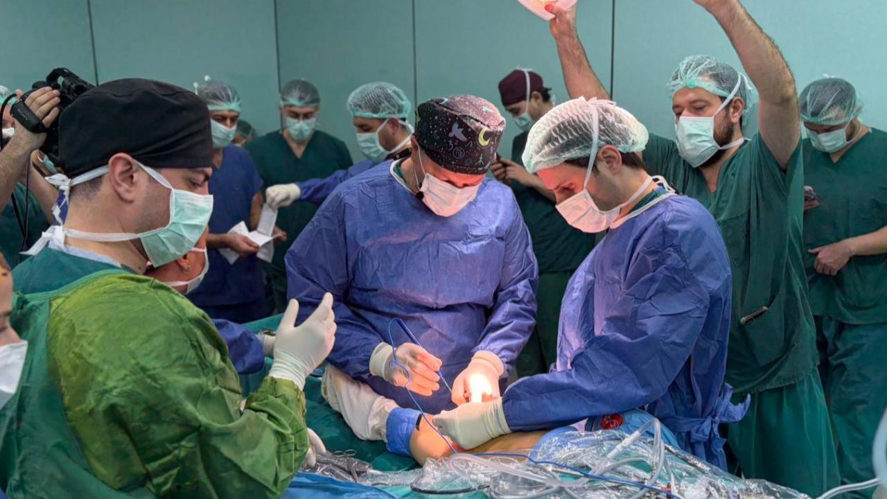 Türkiye’de menisküs cerrahisinde bir ilk: Öncü sempozyuma DEÜ ev sahipliği yaptı