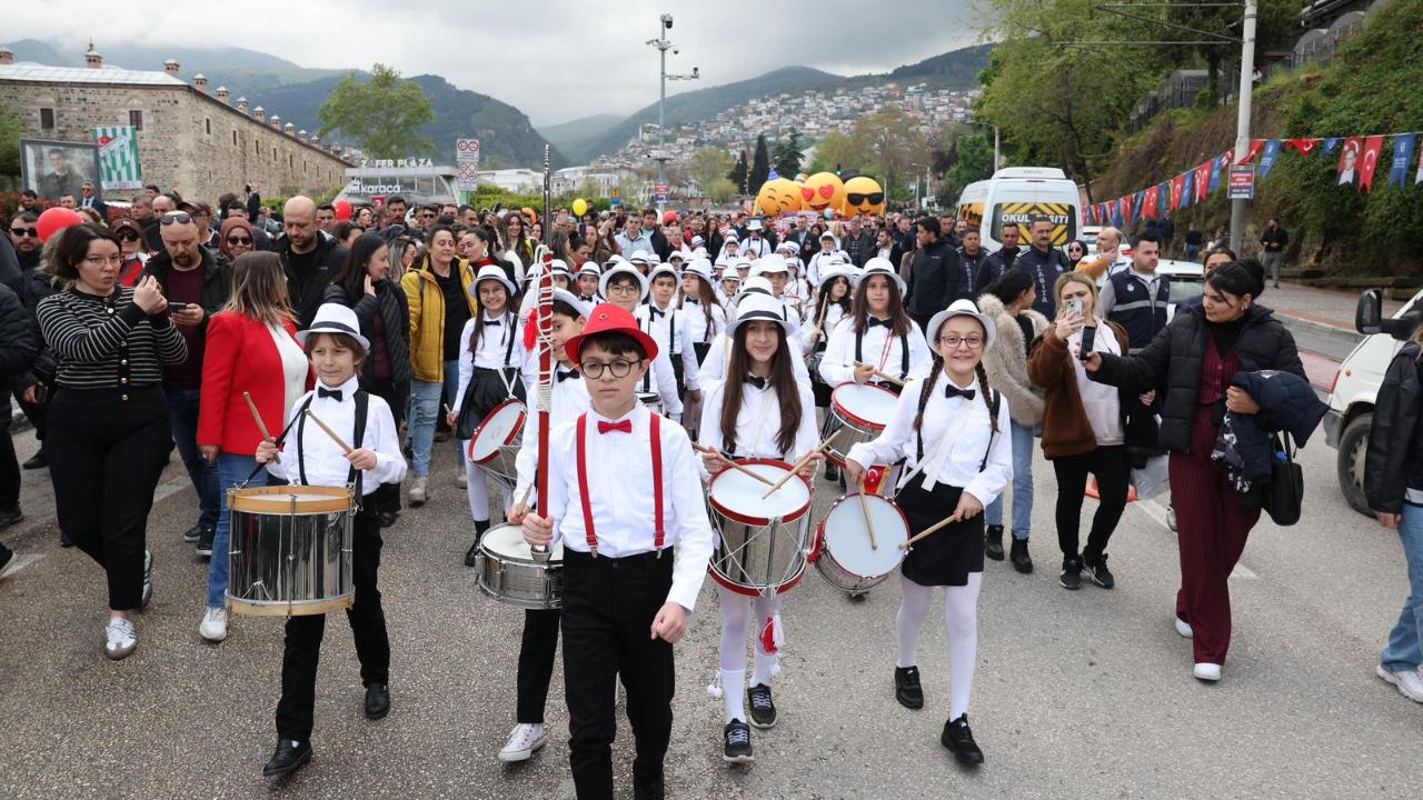 23 Nisan Bursa’da coşkuyla kutlandı