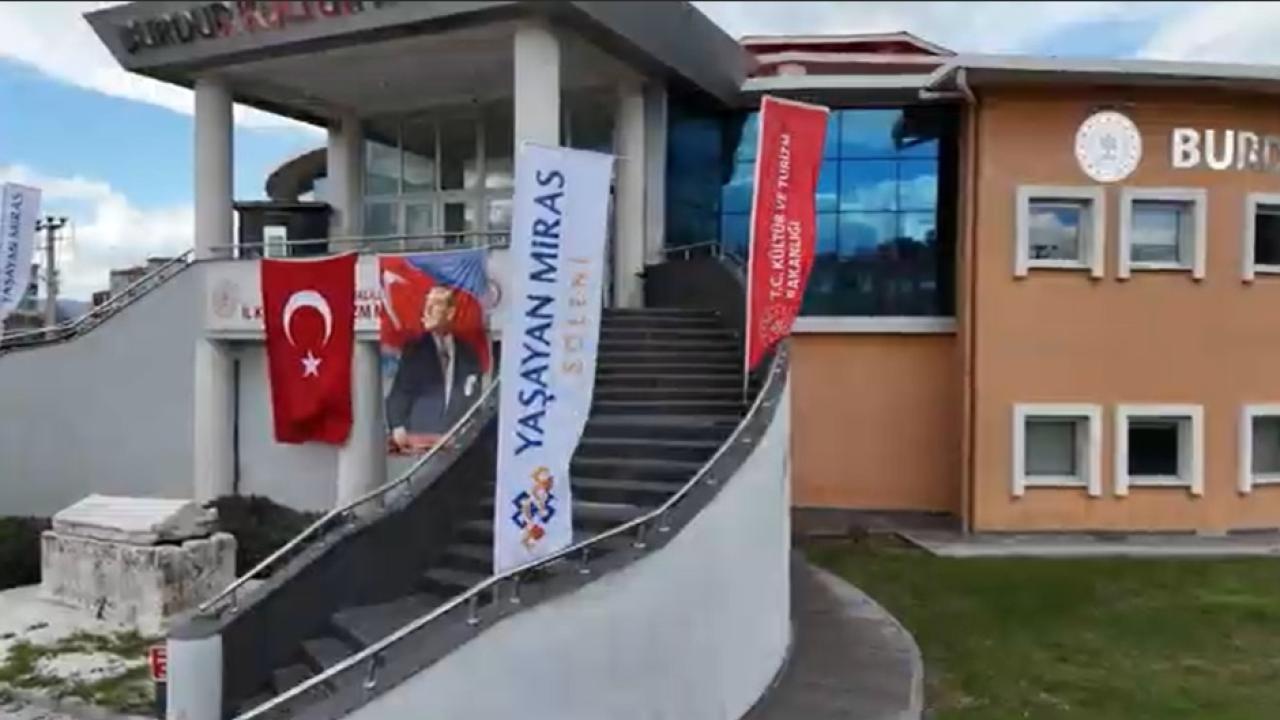 Burdur Yaşayan Miras Şöleni’nin açılışı 03 Nisan Cuma günü Burdur Kültür Merkezi’nde gerçekleşti
