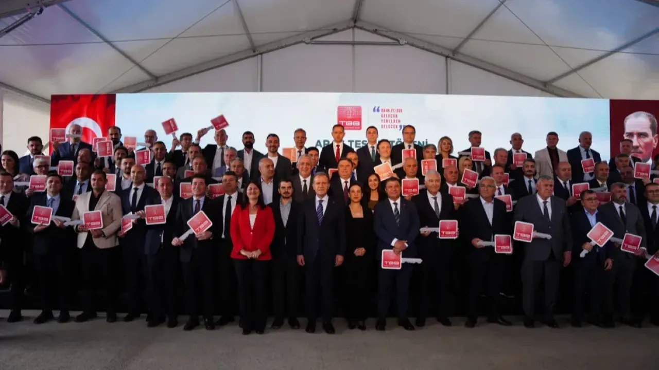 Türkiye Belediyeler Birliği (TBB), 94 belediyeye toplam 95 yeni hizmet aracı daha kazandırdı