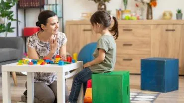 Otizmli Çocuklarda Göz Teması ve Göz Sağlığı: Görünmeyen Detaylara Dikkat